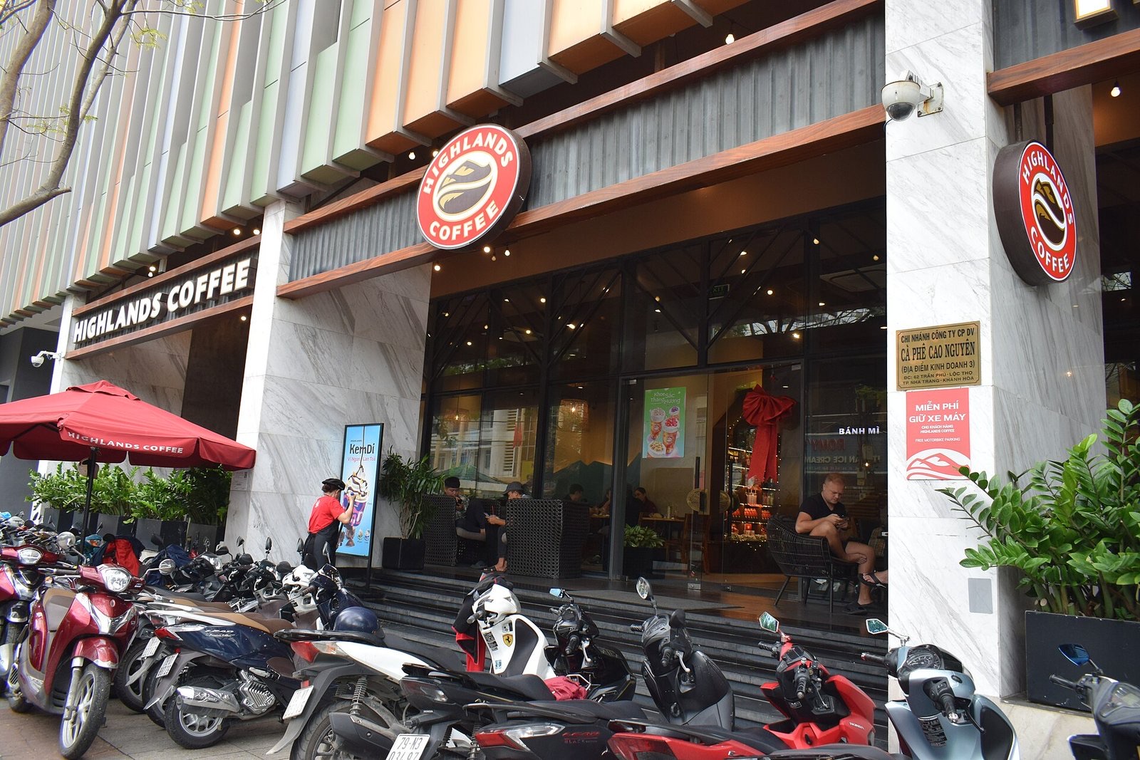 Highlands Coffee cân nhắc IPO tại Việt Nam, mục tiêu huy động 300–400 triệu USD