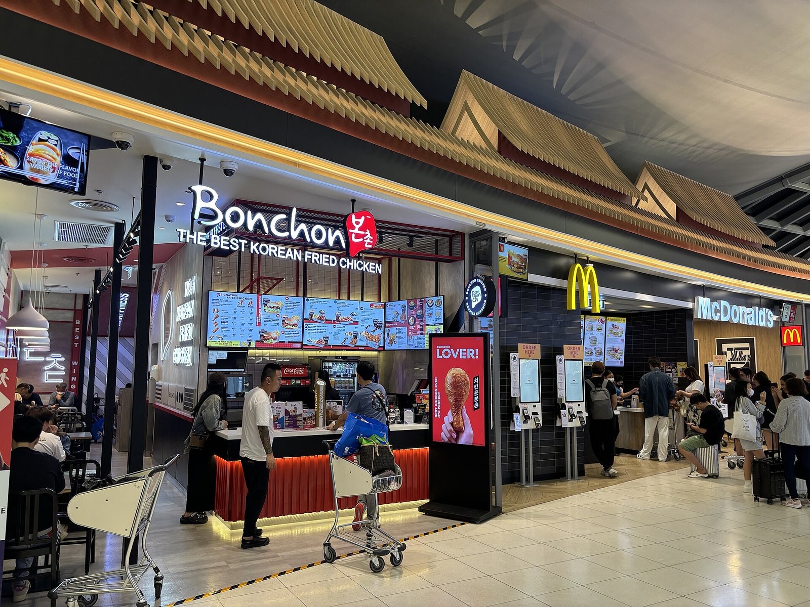 Minor Food cùng Serruya Private Equity mua lại chuỗi gà rán Bonchon